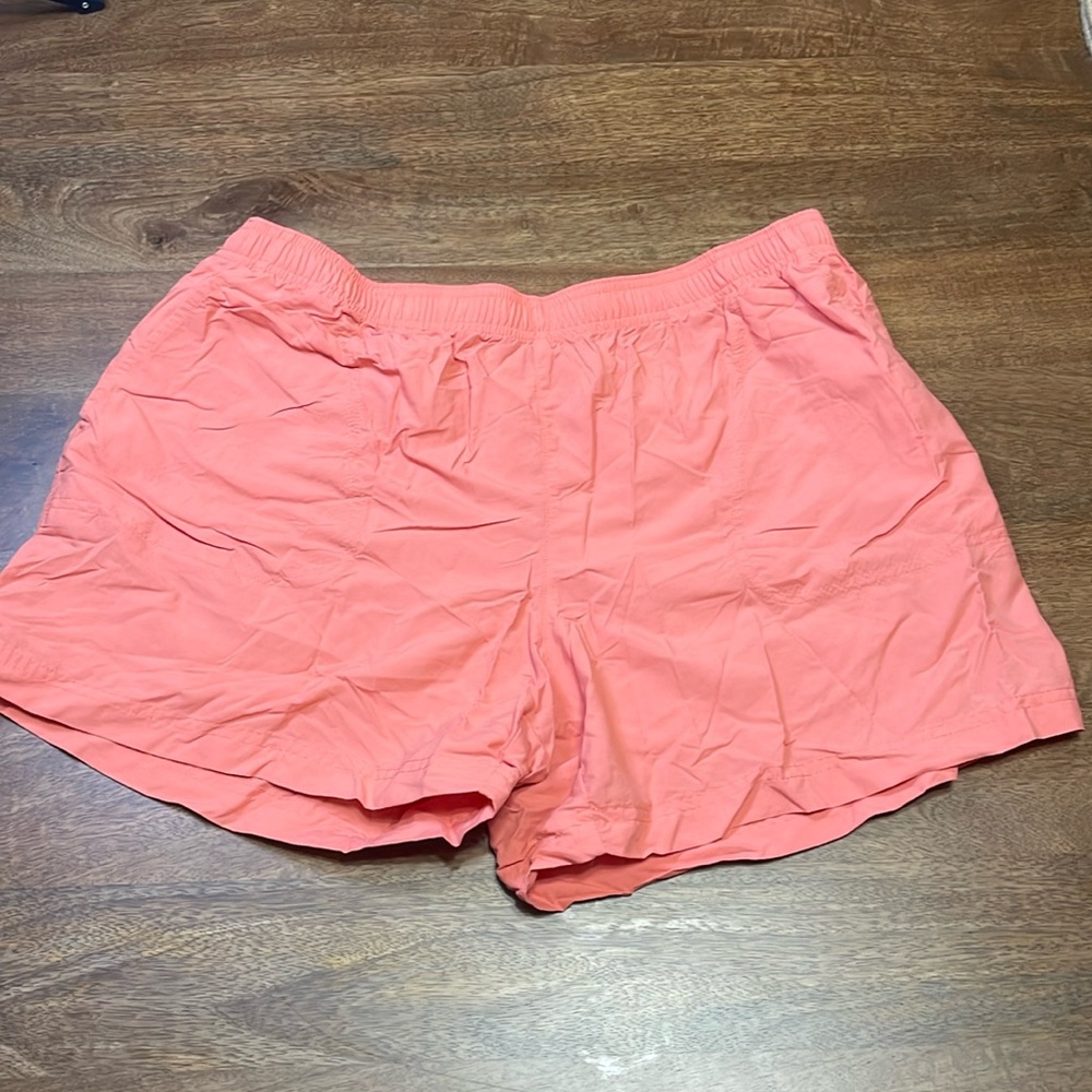Women’s Columbia Shorts XL Pink